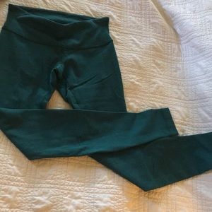 Green Lululemon leggings